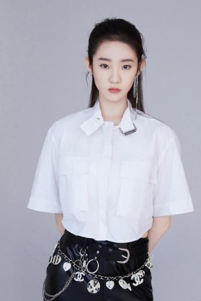  颜引热议|硬糖少女关闭滤镜后，王艺瑾张艺凡变化不大，希林娜素颜引热议！