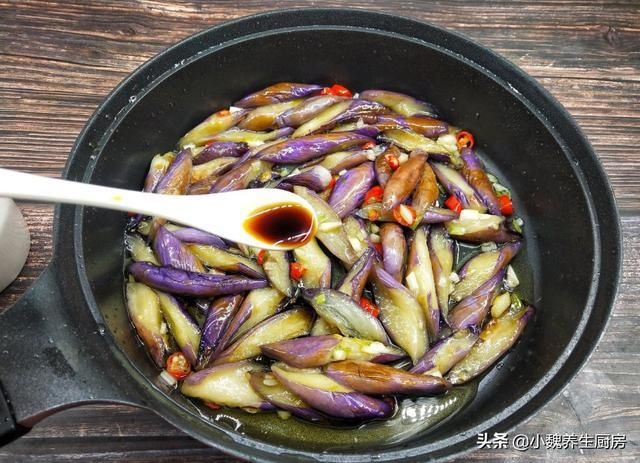  食材|炒茄子时，不要直接下锅炒！多加一步骤，茄子不吸油不发黑