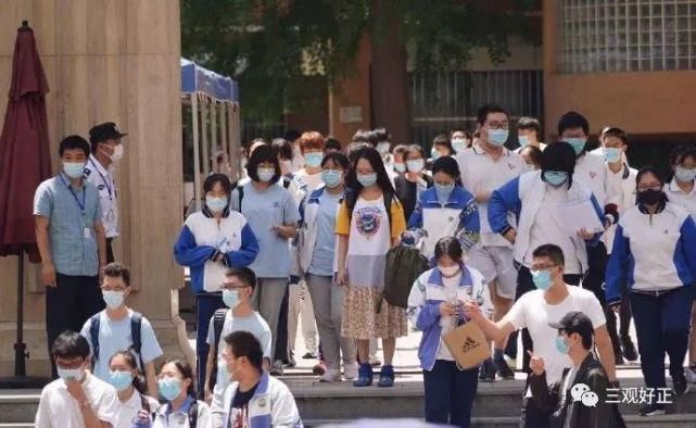  考生|直击高考第1天 | 上演想不出的剧情：考试延期、被蝎子咬伤…