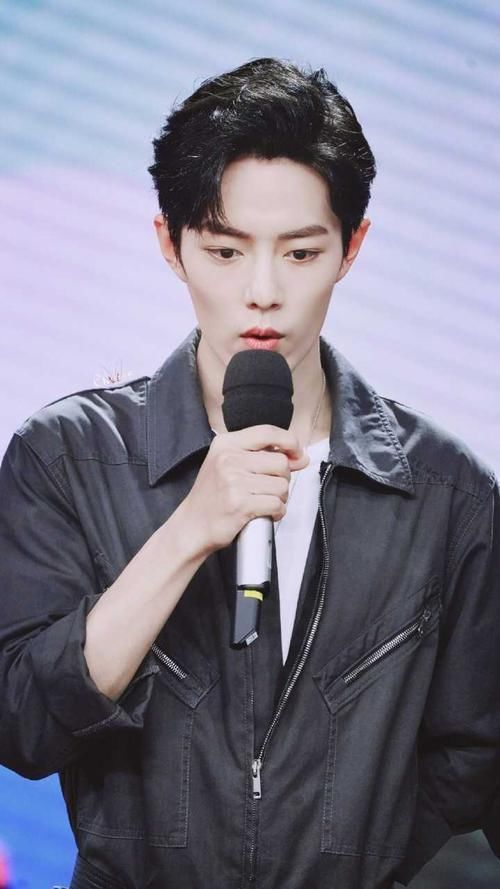  粉丝|肖战《王牌》再被“路透”？粉丝“默默”隐忍，背后原因太难受！