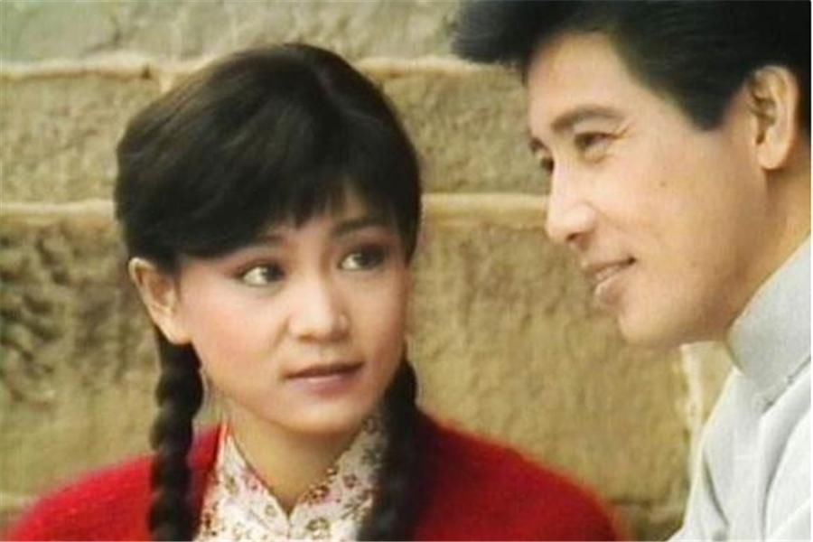  美丽|历经三段感情，命运尽显坎坷，如今61岁的刘雪华依然美丽