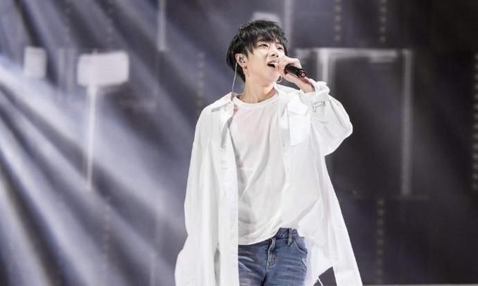  方式|华晨宇：一个三十而立的年轻人，用另类方式表达内心的喜悦，真好