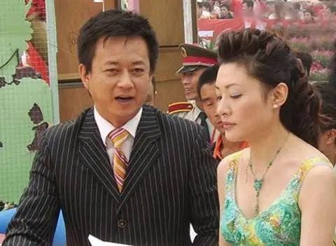 告别|曾是央视“最美”主持人挤掉倪萍,斗过董卿却突然告别央视