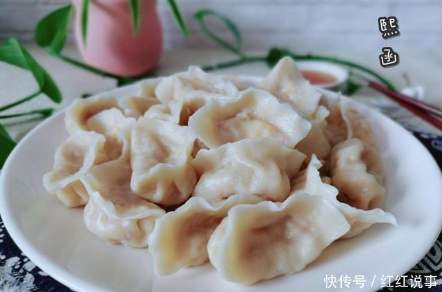多汁|萝卜馅饺子,是焯水还是直接包,只要这步做对了,鲜嫩多汁又好吃