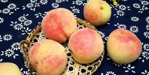 识货|50岁大叔街头卖“它”,10元8斤,无人识货,我看一眼全买了