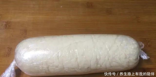 失败|炸油条有人用泡打粉,有人用酵母粉都不对,教你正确做法,零失败