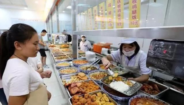 下嘴|大学食堂的奇葩菜, 冰镇麻辣烫小意思, 最后一个敢下嘴的是真汉子