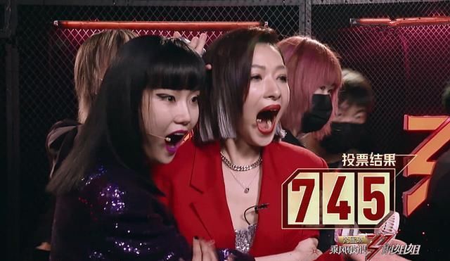 大型|《浪姐》宁静拉票简单粗暴,提上大喇叭使劲吆喝,果真人美路子野