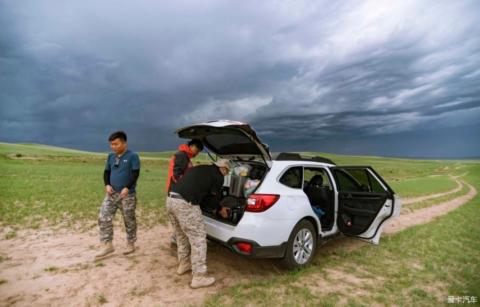 风雨雷电|贝子庙+中蒙边境+草原露营 乌珠穆沁 风雨雷电绿浪秘境行路书