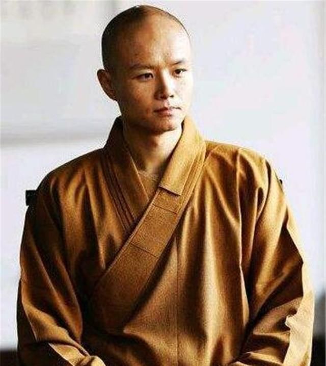  遁入空门|从金牌导师到遁入空门，乐嘉是如何把一手好牌打烂的？