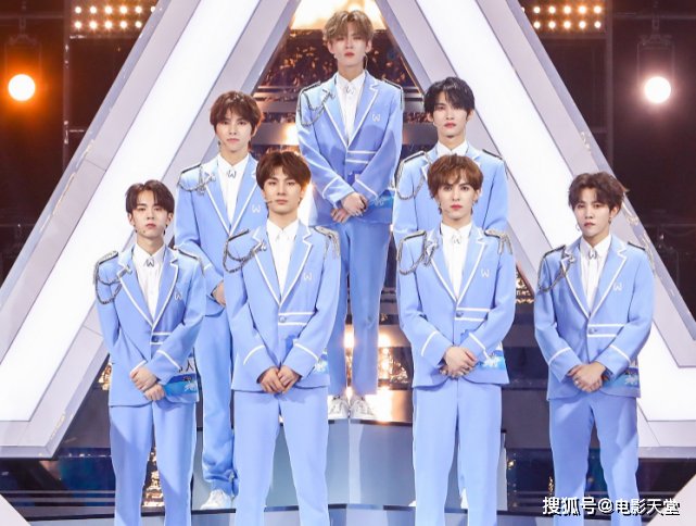  刚刚|两个男团全糊，“裤”刚刚成团的SKY天空少年，终于要认真了！