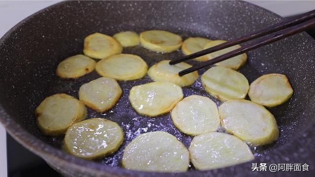  土豆片|干锅土豆片：非油炸，麻辣味，做法简单易上手，出锅巨好吃