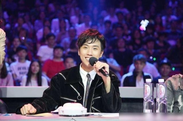  实力|5年前被汪峰淘汰，今却和他同坐导师椅，简直是实力“打脸”汪峰