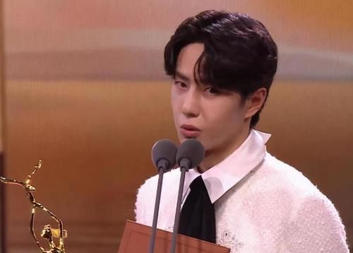  童瑶|金鹰奖赵丽颖完胜宋茜，却被童瑶夺走大奖，没肖战挡路王一博稳赢