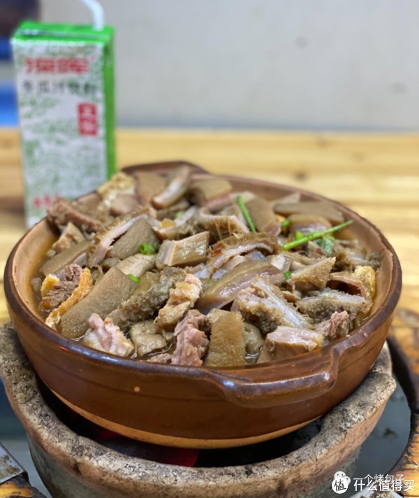 额外加|吃点啥 篇一：轻食及口味清淡者慎入！包子打卡「炭火炉牛杂煲」