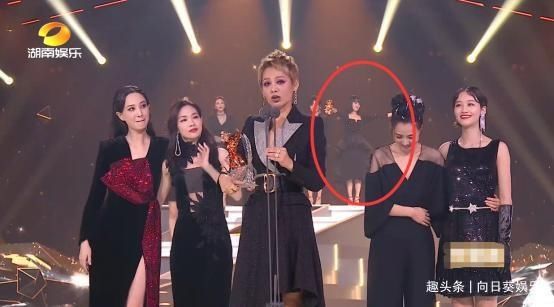 好刚|《浪姐》宁静好刚！台前狠怼黄龄！后台因李斯丹妮抱团被宁静讽刺