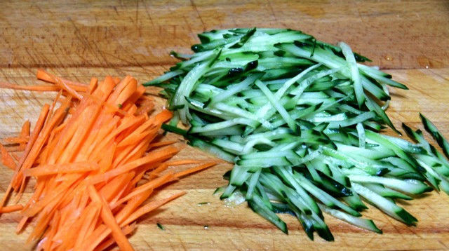  清爽|三伏天爱吃凉拌菜，3种食材拌一拌，色香味俱全，清爽美味