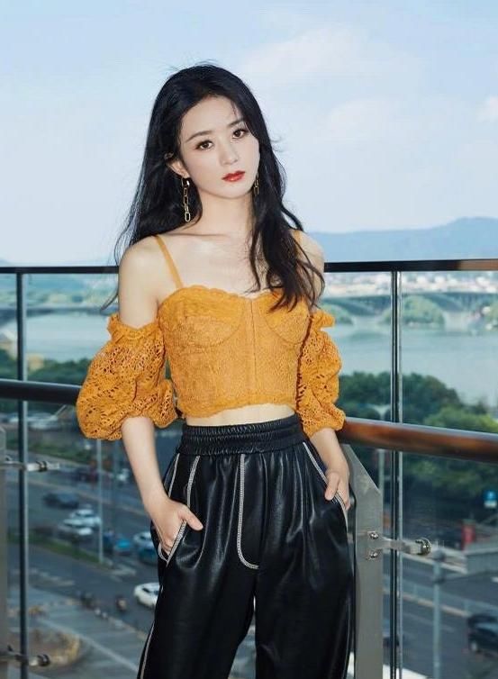  黄晓明|《中餐厅》赵丽颖切菜切到崩溃，黄晓明洗了1200个饭盒，果然很累