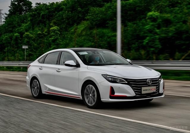 设计|180匹才卖十万?试驾长安锐程CC蓝鲸版