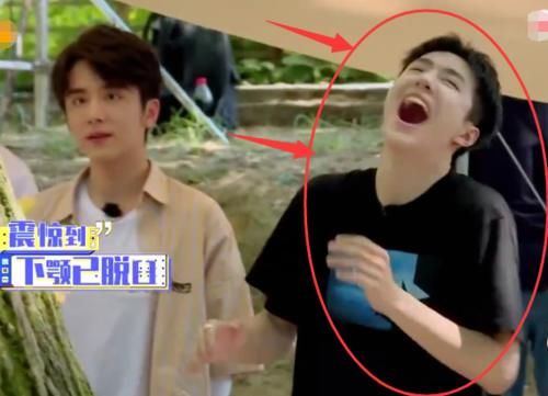  包袱|钱枫《天天向上》称体重，当特写给到电子秤，看王一博：偶像包袱碎一地？