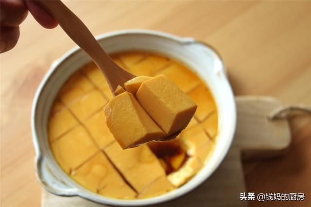  鲜嫩|蒸鸡蛋羹，水和鸡蛋按这个比例刚好，蛋羹鲜嫩如布丁还没蜂窝