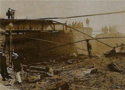  乘火车|张作霖乘火车离京前，曾3次更改行程，但仍被炸死，是谁泄的密？