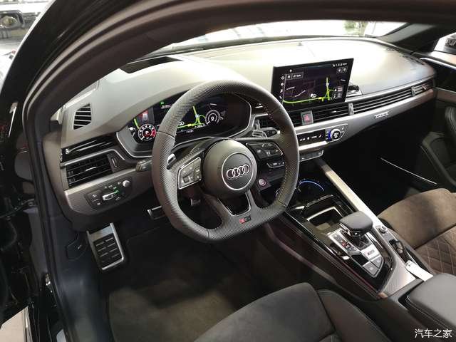  造型|新款奥迪RS4旅行版，运动个性的风格，实用性强