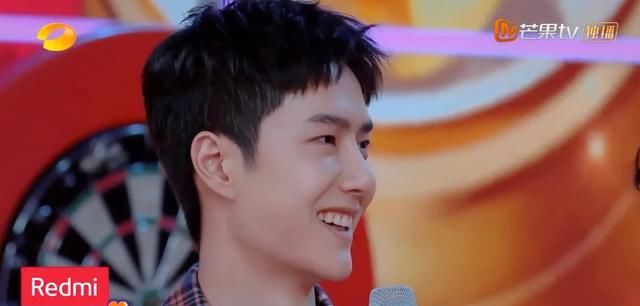  王一博|汪涵问赵丽颖，拍戏的时候王一博请你吃过饭吗？丽颖：他在减肥