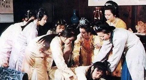 想要|扇耳光、用自行车撞、拿菜刀划……我想要你的爱,你却想要我的命