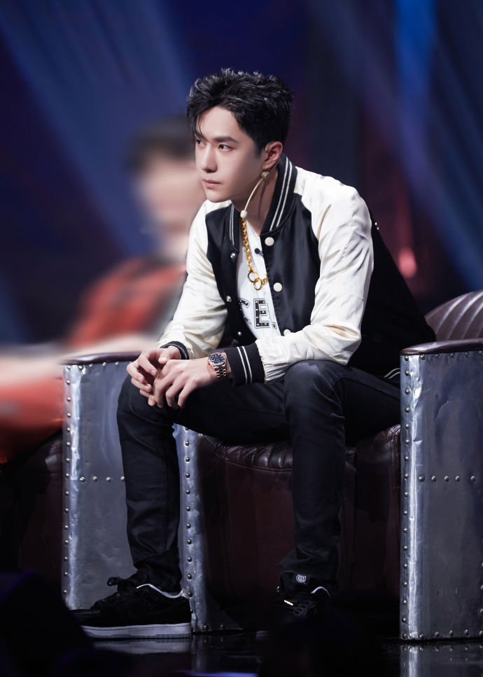  炸到|200920《这！就是街舞》第十期正片上线 布布battle炸到王一博直接摔凳子