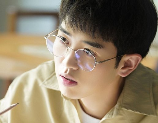  家人|以家人之名演员的岁数，郑舒然22岁，看到李爸：能当尖尖哥了！