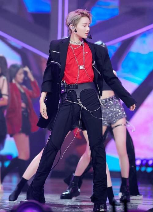  潮流|刘雨昕加盟《潮流合伙人》，虞书欣粉丝炸锅：中餐厅为啥不能参加