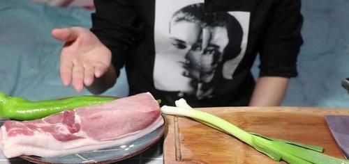  五花肉|回锅肉好吃有诀窍！教你在家做，方法简单味道好