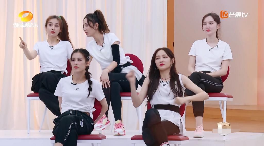  霏霏|《浪姐》三公solo排名曝光，张含韵力压王霏霏孟佳？节目已做铺垫