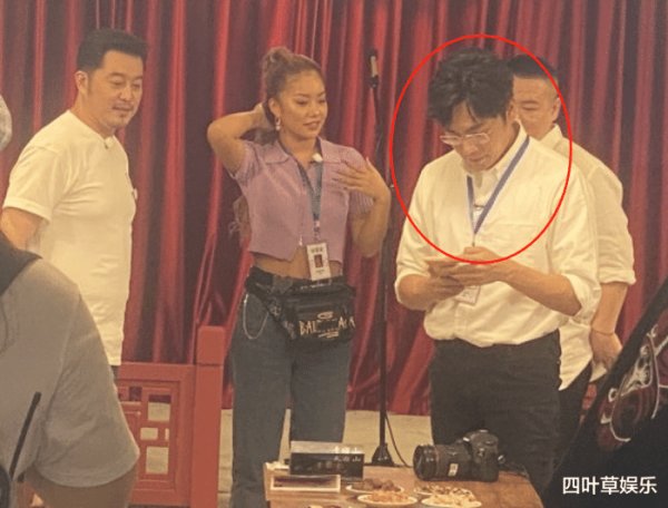  妈妈|《婆婆和妈妈》没收官，秦昊新节目路透曝光，看到他拿的东西害怕