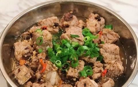  美食|美食推荐：豆豉蒸排骨、白萝卜牛腩汤、炒红菜苔、创意蒸蛋