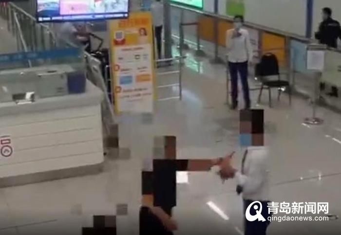  醉拳|地铁车站里“耍醉拳” 这名醉酒乘客被拘留15天