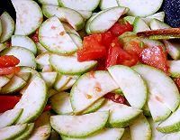  好吃|用你没试过的方子，烧个好吃的西葫芦