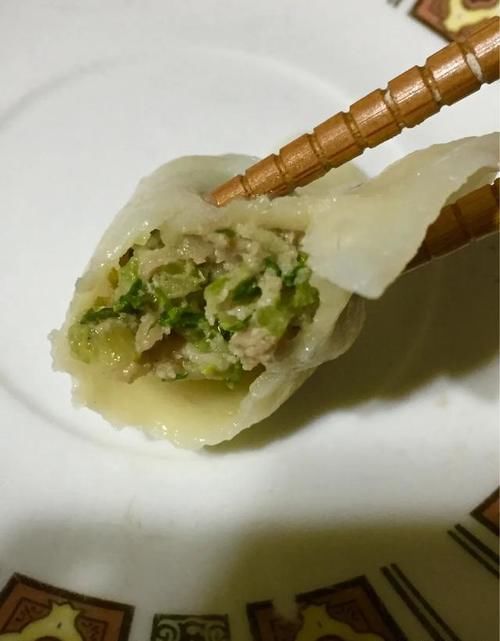芹菜|为什么芹菜鲜肉饺子的馅黏不起来?