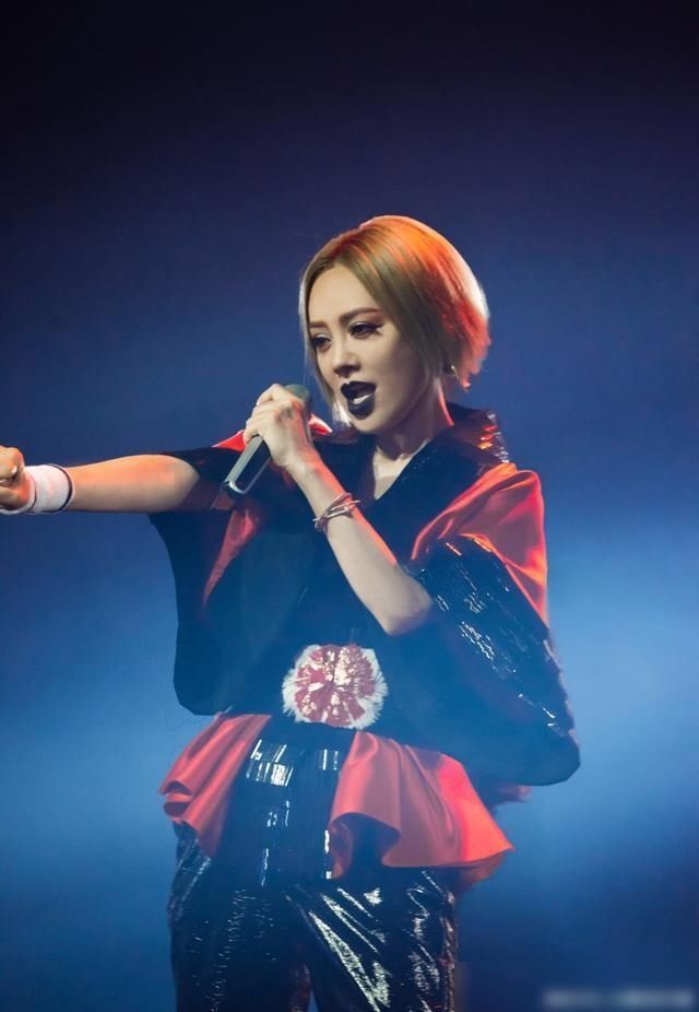  上次|宁静上次这么哭还是多尔衮去世的时候