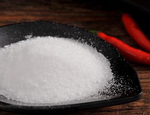  游客|全球最大的“盐山”，重3亿吨还在持续增长，游客离开要带走一包