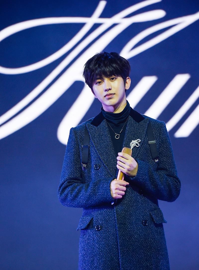  肖战|微博超话榜蔡徐坤第一，肖战第二，却上不了虎扑票选榜单