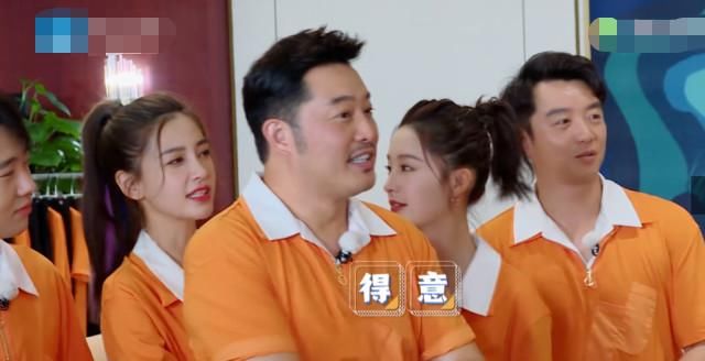  老江湖|在baby和李沁中淘汰一个，谁注意沙溢的第一反应？不愧是“老江湖”