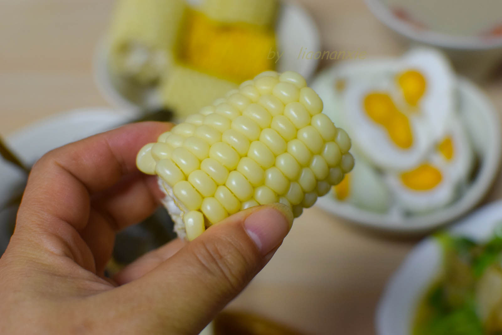  满满|蟹姐家的4人份早餐，满满摆一桌，准备了4种主食，全是好吃的