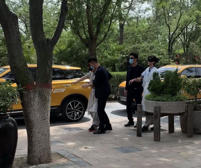 路透|《奔跑吧》路透全员换古装,胡可惊喜现身,baby生图暴露真实颜值