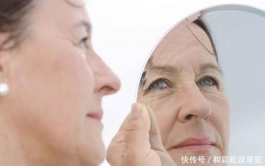 皮肤|皮肤保养不能迟,出现3个症状,说明皮肤老化已经找上你