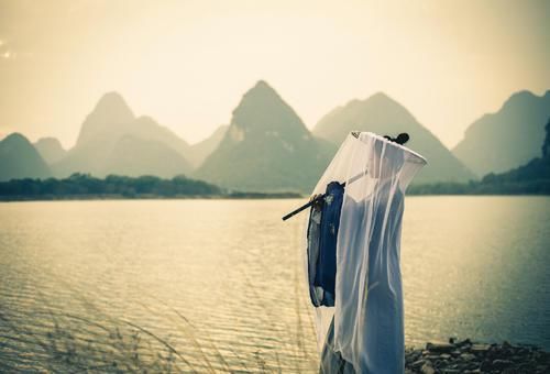  感情|品读《苏幕遮》，思绪里的故乡，早已容不下我们的壮志雄心