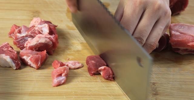  精光|三伏天我家就爱这么吃，有肉有菜，营养爽口，汤都能吃个精光