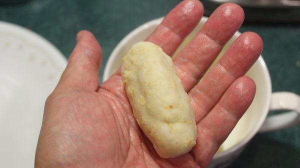  三文鱼干|自制「海苔可乐饼」土豆泥裹上海苔，就可以做出金黄酥脆的可乐卷