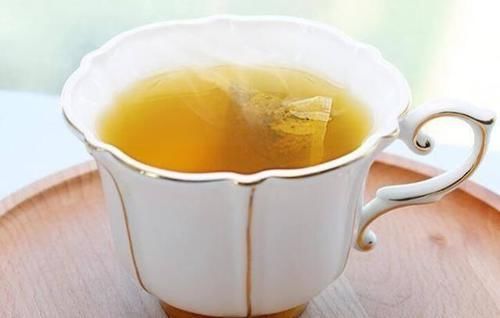  改掉|肝脏不好的人，“脸上”有4种表现！5件“伤肝”的习惯要改掉